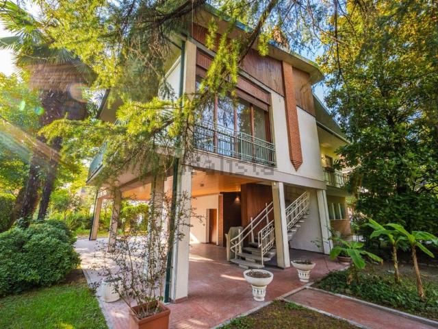 Casa in vendita a Modena, Punta