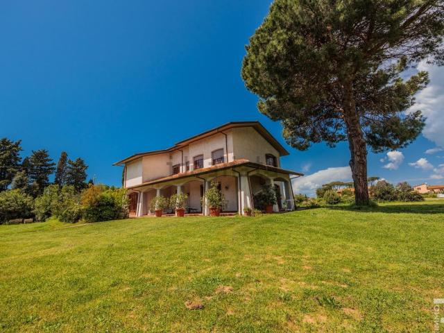 Casa in vendita a Torre del Lago Puccini, Viareggio