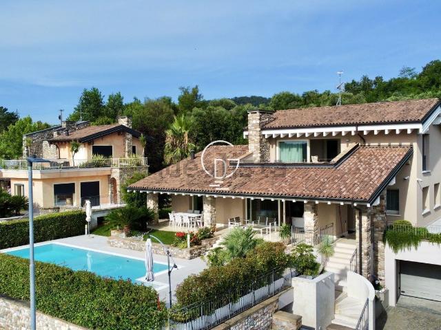 Casa in vendita a Padenghe Sul Garda, Brescia