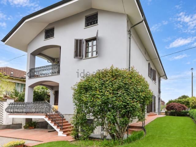 Casa in vendita a Carmagnola, Torino