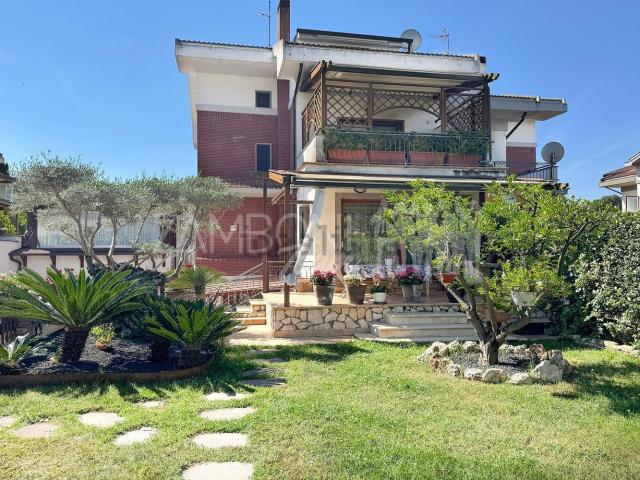 Casa in vendita a Madonnetta, Roma Capitale