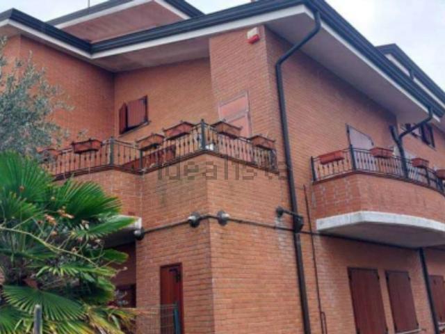 Casa in vendita a Rovereto sulla Secchia, Novi di Modena