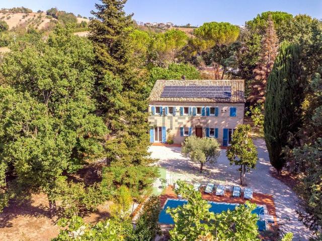 Casa in vendita a Marche, Fermo
