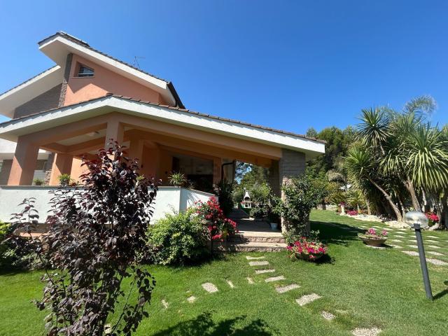 Casa in vendita a Caltanissetta, Sicilia