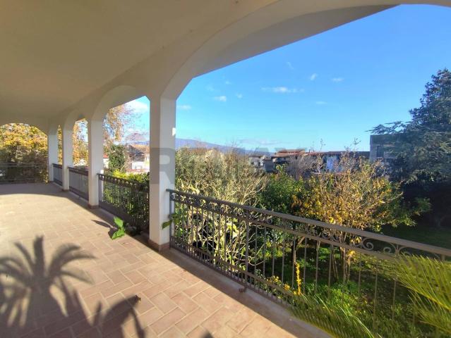 Casa in vendita a Santi Cosma E Damiano, Lazio
