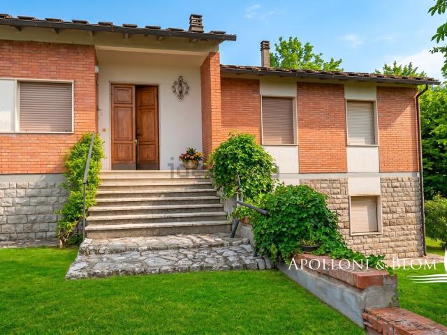Casa in vendita a Due Ponti, Siena