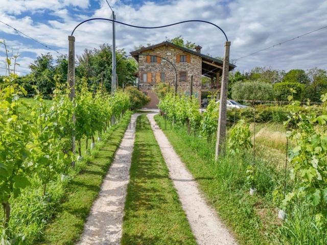 Casa in vendita a Calcinato, Lombardia