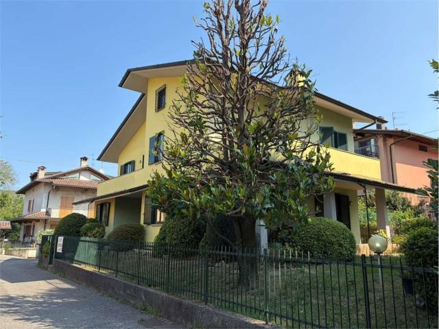 Casa in vendita a Azzonica, Sorisole