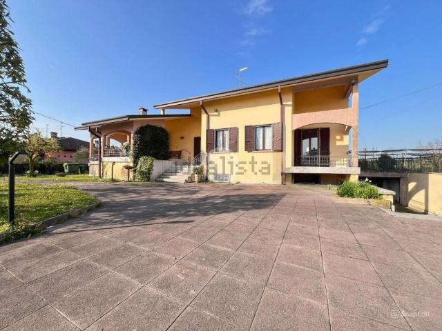 Casa in vendita a Zevio, Veneto