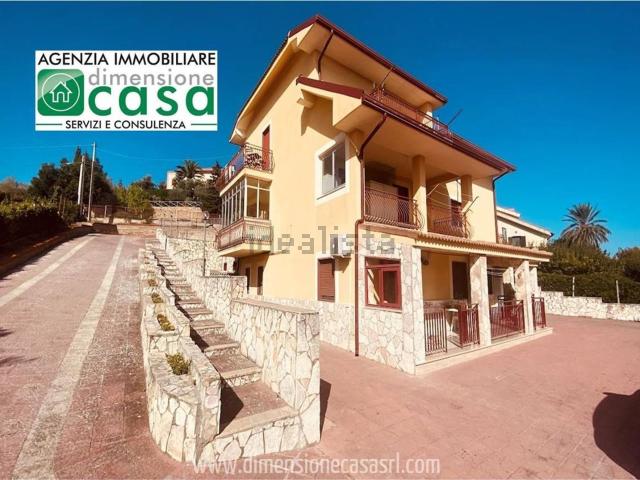 Casa in vendita a Caltanissetta, Sicilia
