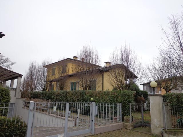 Casa in vendita a Soresina, Lombardia