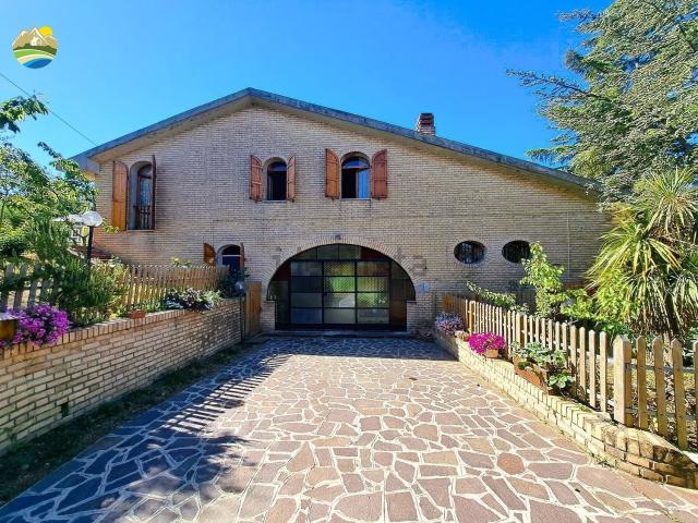 Casa in vendita a Collecorvino, Abruzzo