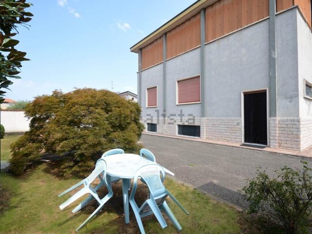 Casa in vendita a Busto Garolfo, Milano