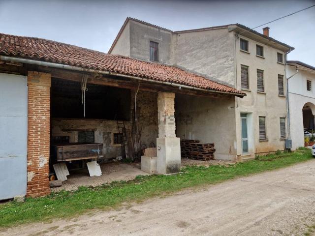 Casa in vendita a Zanè, Veneto