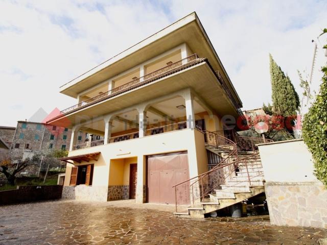 Casa in vendita a Acuto, Lazio
