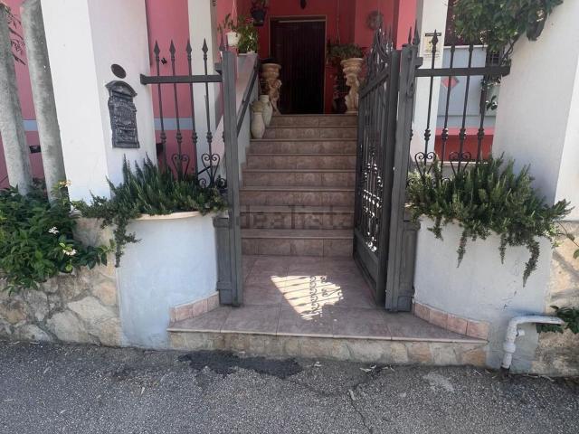 Casa in vendita a Sulmona, Abruzzo