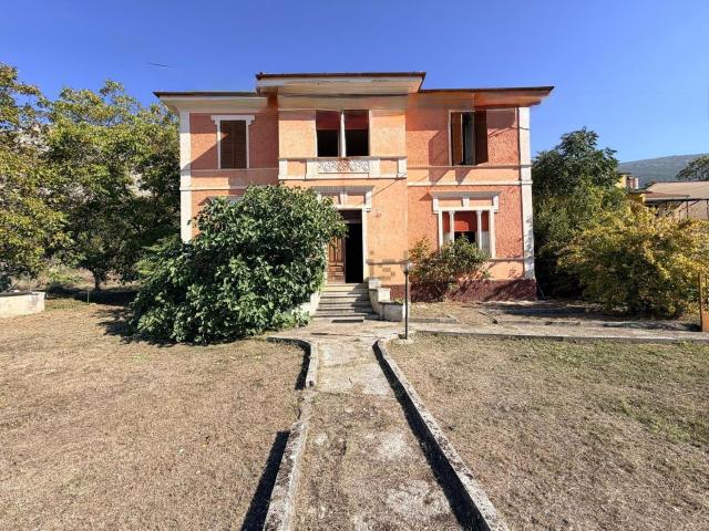 Casa in vendita a Casali d'Aschi, Gioia dei Marsi