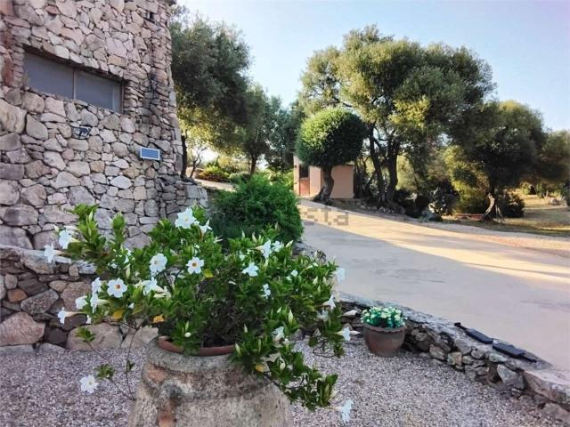 Casa in vendita a Alzachèna/Arzachena, Arzachena