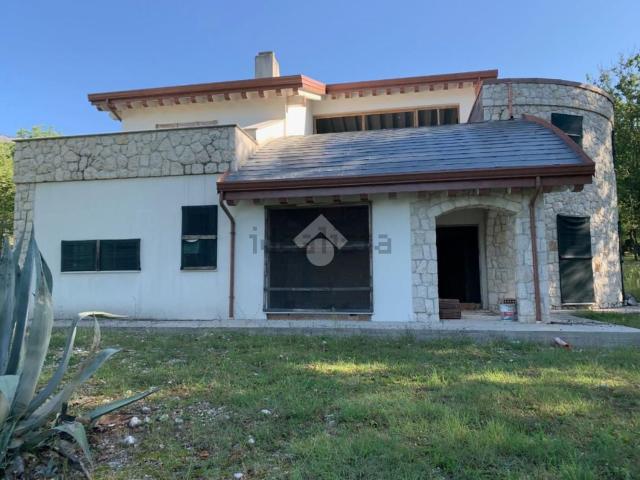 Casa in vendita a San Donato Val Di Comino, Lazio