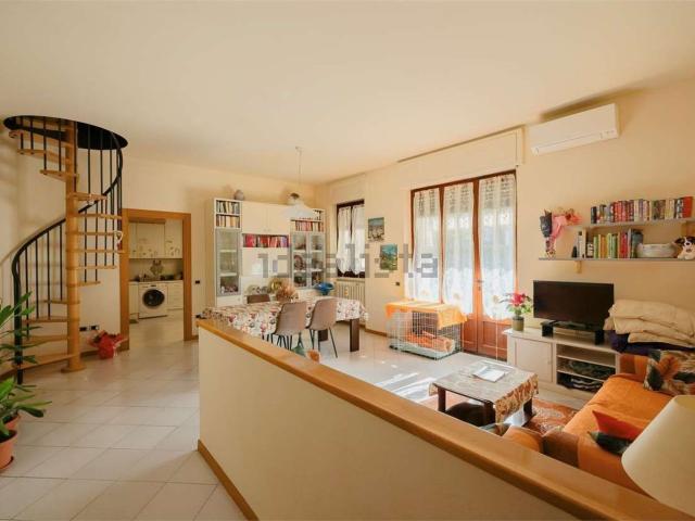 Casa in vendita a Albiate, Lombardia