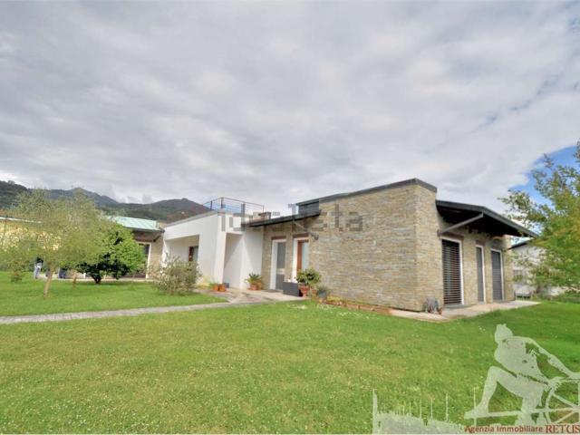 Casa in vendita a Montignoso, Toscana