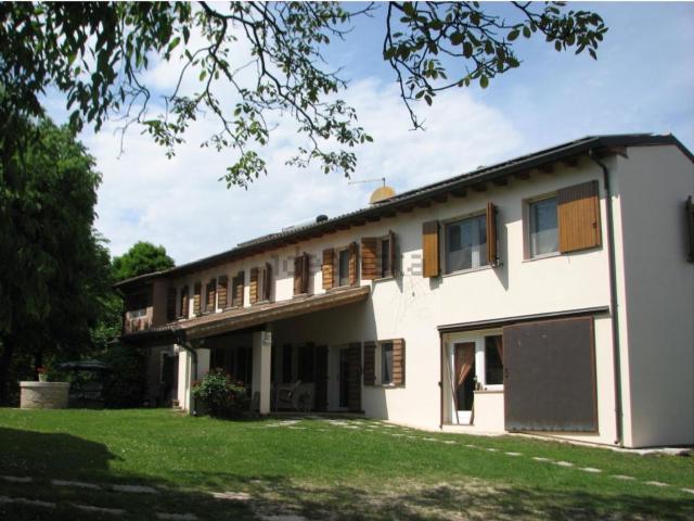 Casa in vendita a Spresiano, Veneto