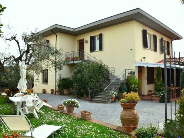 Casa in vendita a Lucignano, Toscana
