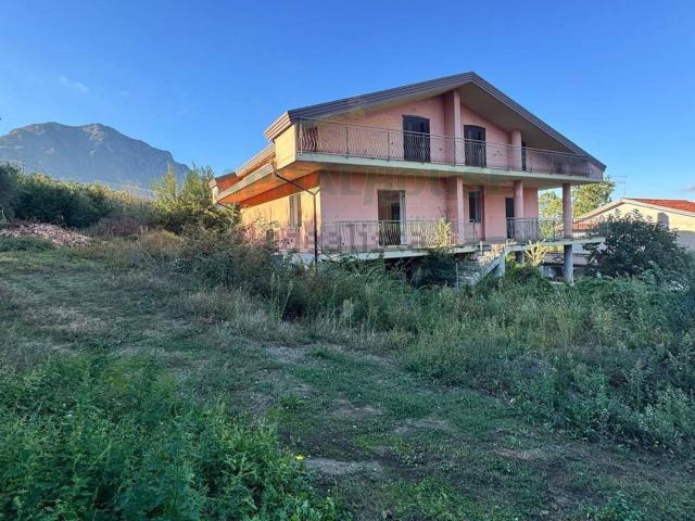Casa in vendita a Summonte, Avellino