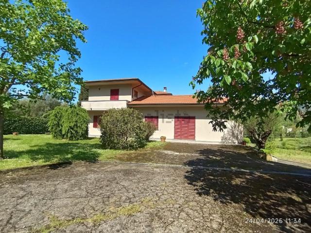 Casa in vendita a Camaiore, Toscana