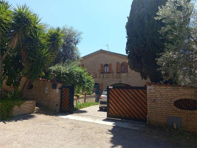 Casa in vendita a Collecorvino, Abruzzo