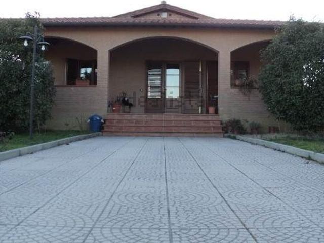Casa in vendita a Contrada dell'Aquila, Siena