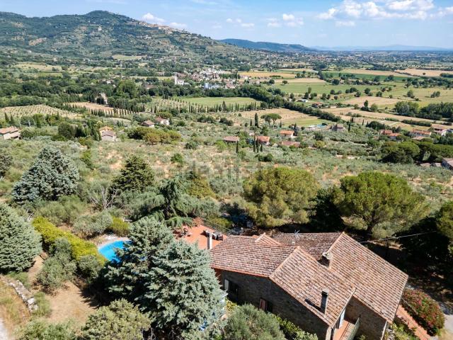 Casa in vendita a Tavarnelle-Sant'Eusebio, Cortona