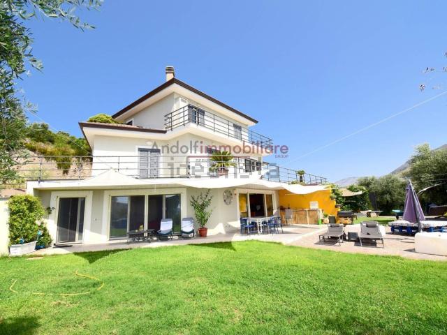 Casa in vendita a Itri, Lazio
