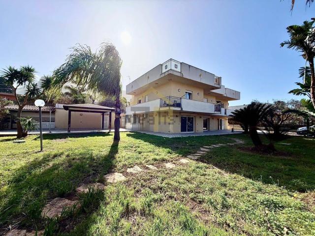 Casa in vendita a Terrasini, Sicilia