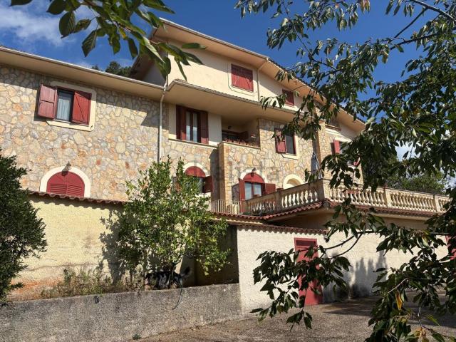 Casa in vendita a Itri, Lazio