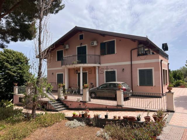 Casa in vendita a Aci Bonaccorsi, Sicilia