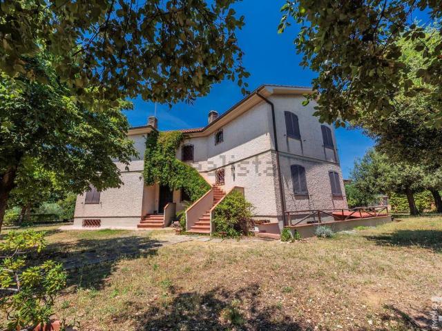Casa in vendita a Roccastrada, Toscana