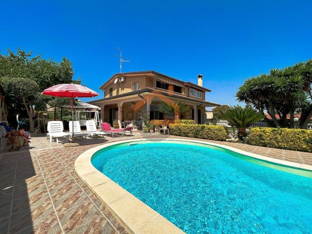 Casa in vendita a Nuova Florida, Ardea