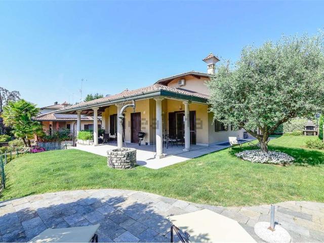 Casa in vendita a Casnate con Bernate, Prato Pagano