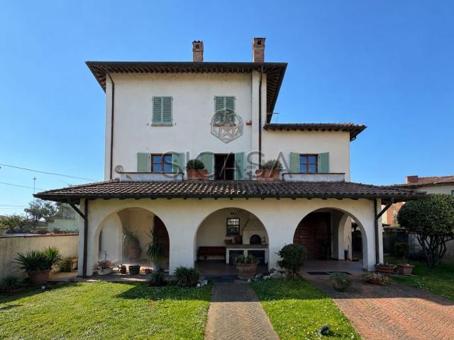 Casa in vendita a San Leo Bastia, Umbria