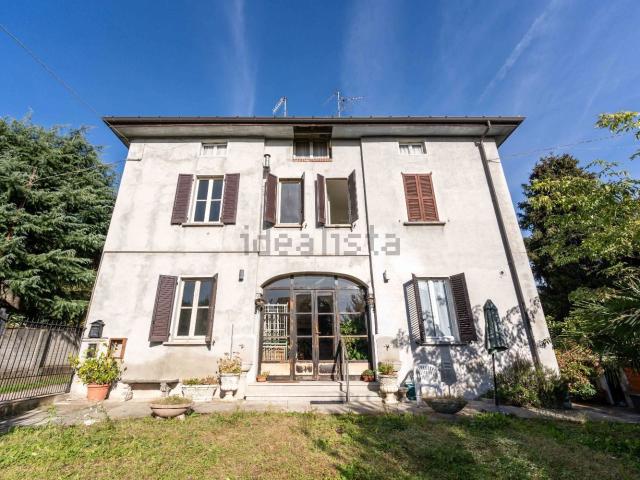 Casa in vendita a Perseghét, Vedano Olona