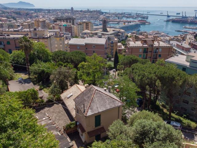 Casa in vendita a Centro Ovest, Serra Riccò