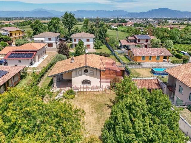 Casa in vendita a Poncarale, Brescia