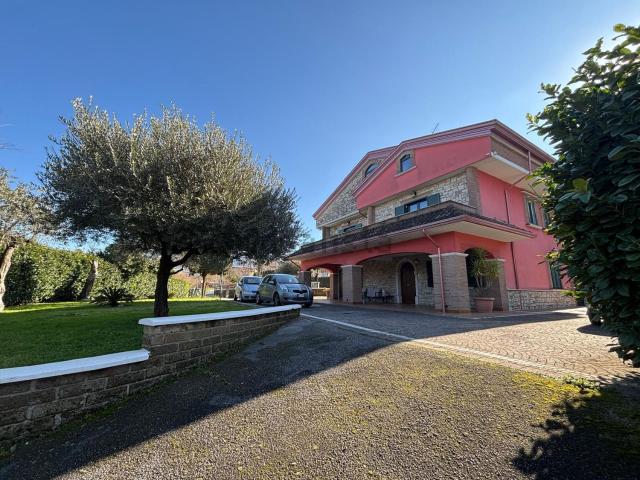 Casa in vendita a Cesinali, Campania