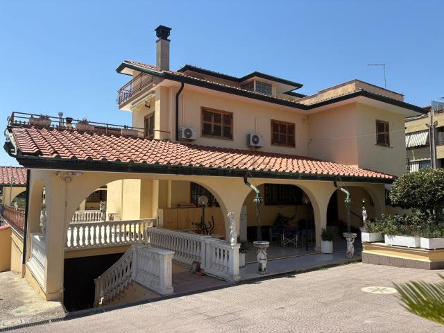 Casa in vendita a La Pietrara, Guidonia