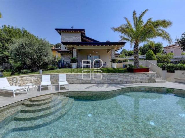 Casa in vendita a Lonato, Lombardia