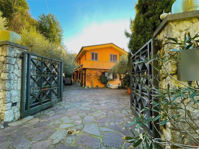 Casa in vendita a Belmonte Castello, Lazio