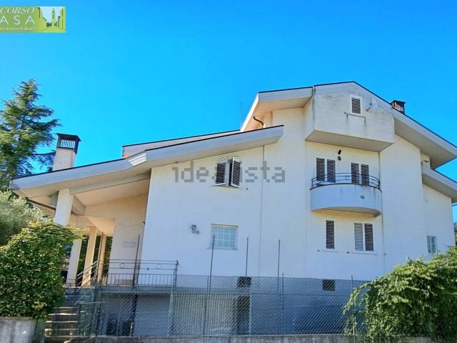 Casa in vendita a Colledara, Abruzzo