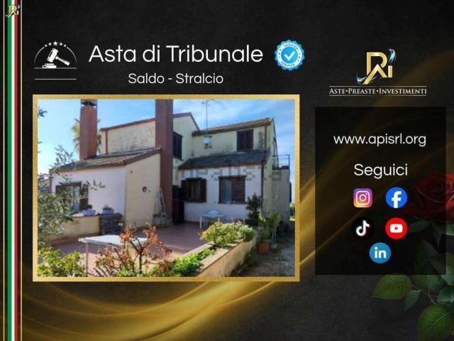 Casa in vendita a Viterbo, Lazio