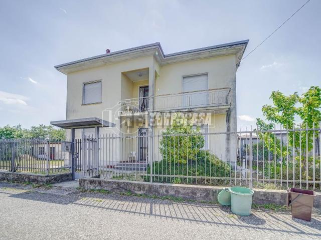 Casa in vendita a Bergoro, Fagnano Olona